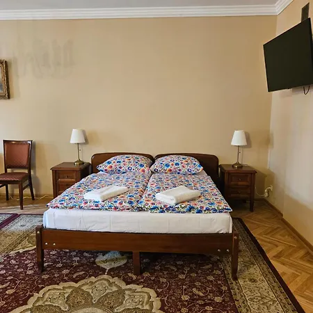 Historic Ah To Tu! Aparthotel