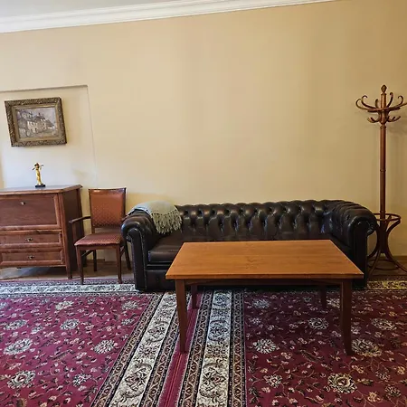 Historic Ah To Tu! Aparthotel