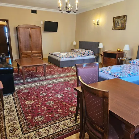 Historic Ah To Tu! Aparthotel 3*
