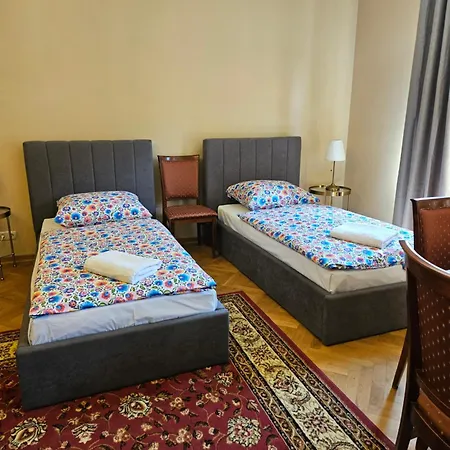 Historic Ah To Tu! Aparthotel