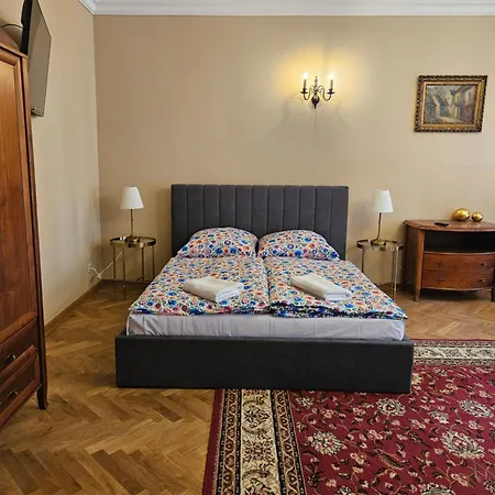 Historic Ah To Tu! Aparthotel 3*